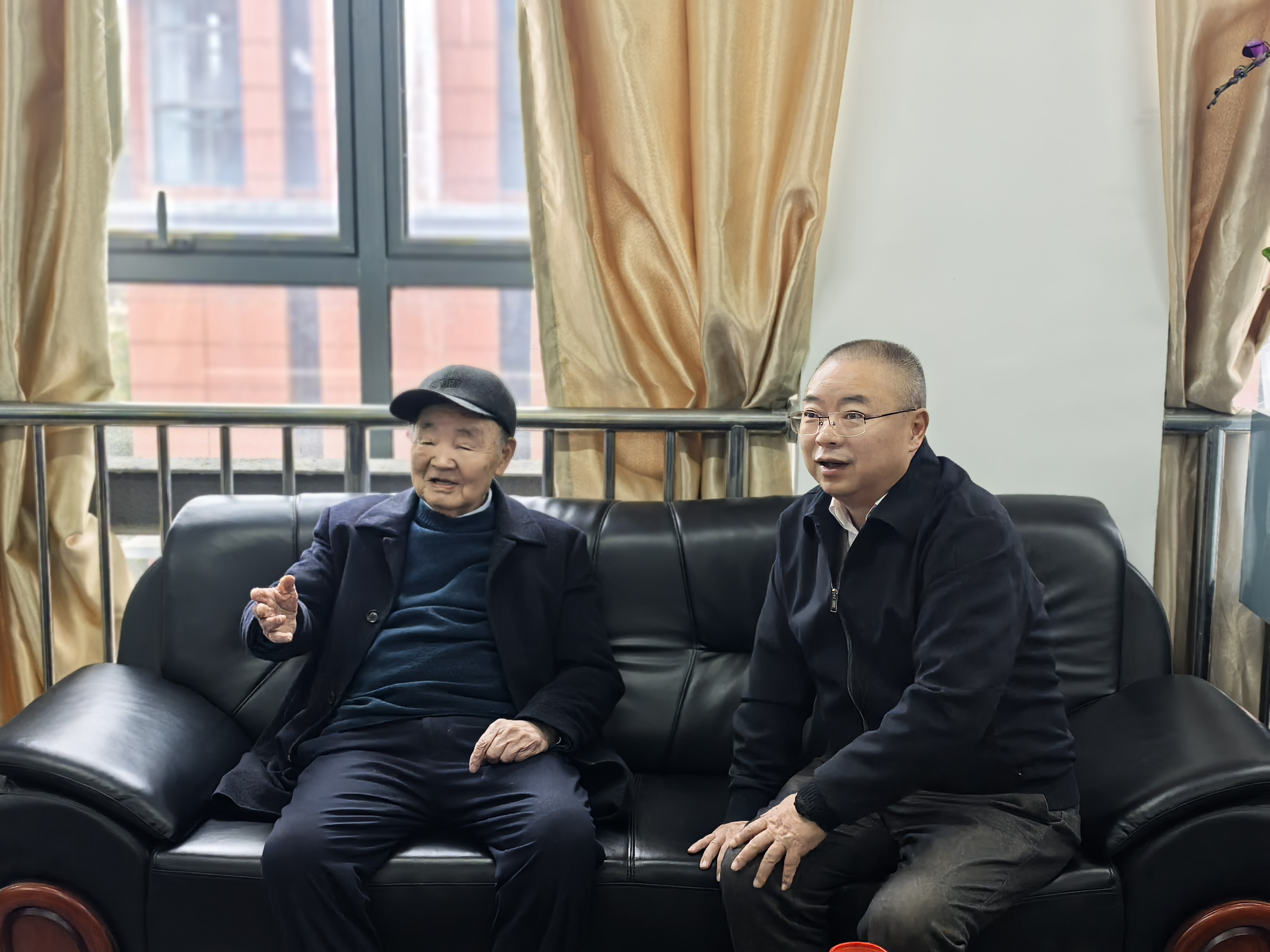 省科协慰问马克俭院士