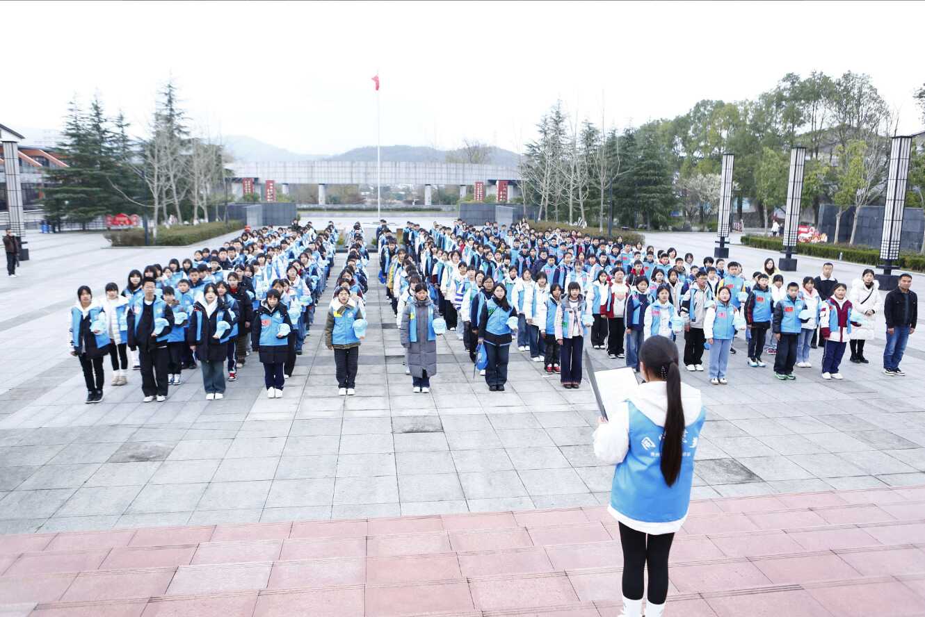 天眼新闻：从红色热土到科创高地，贞丰“同心筑梦”科普研学激荡青春报国志